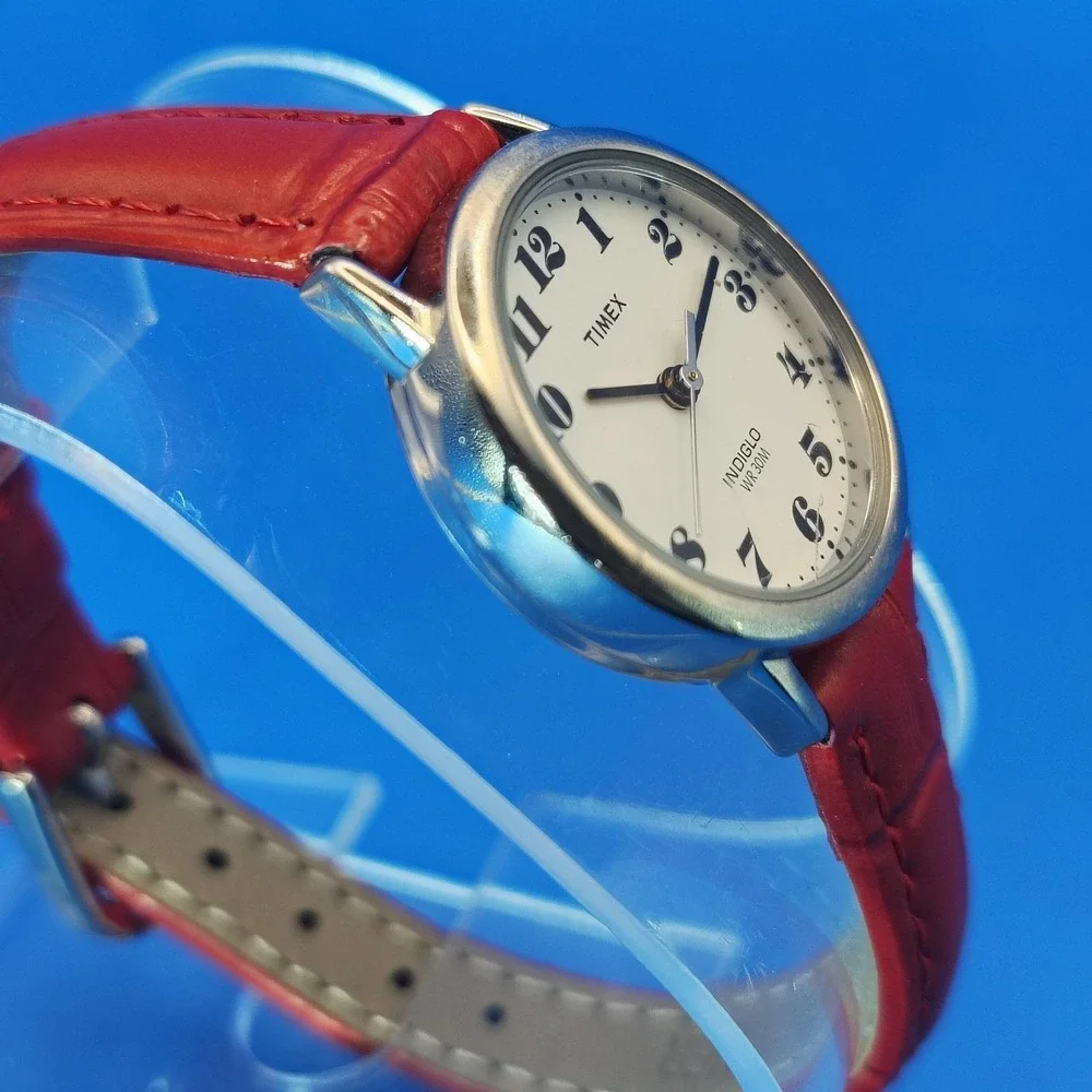 Vintage 2002 Timex Indiglo Classic 25mm Women's‎ Quartz Watch New Leather Strap